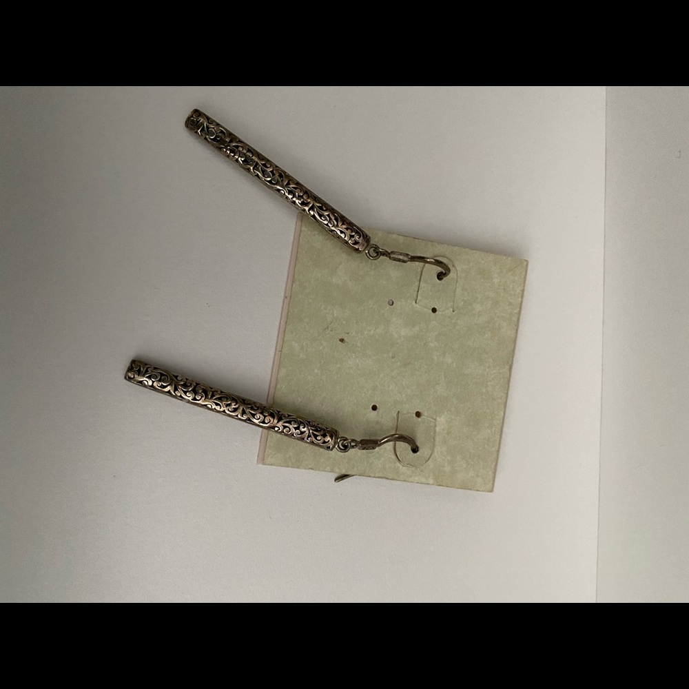 Silver earring - Picture 2 of 3
